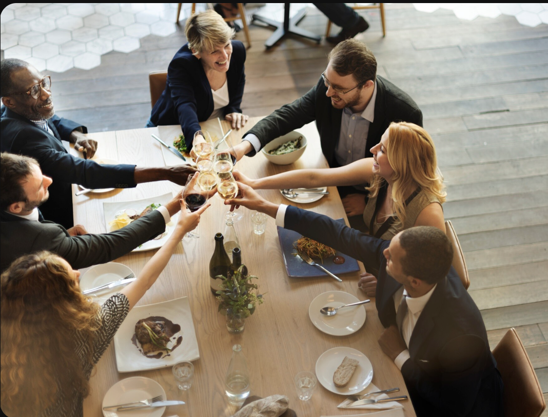 2 Best All-You-Can-Eat Restaurants in Shopping Malls for Treating Your Coworkers