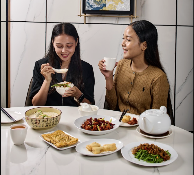 Meeting Clients at a Shopping Mall? 5 Things to Consider for a More Comfortable Discussion